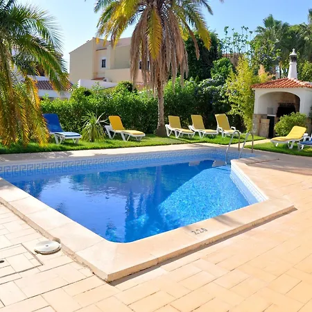 In With Private Pool Dom wakacyjny *